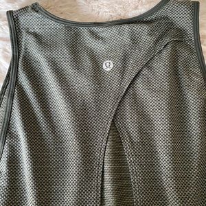 Lululemon tank
